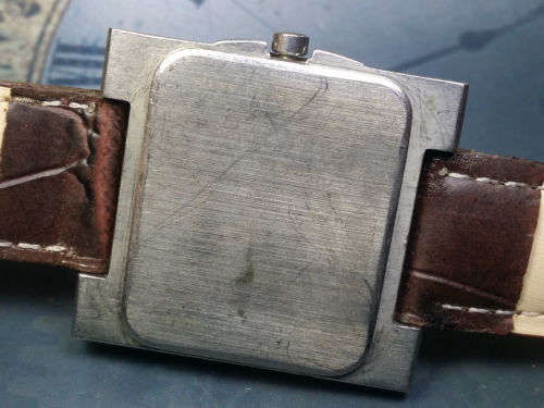 Fastrack Quartz Battery Movement Mens Analog Date Dial Wrist Watch