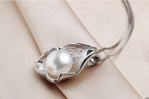 100% Natural Freshwater Pearl 925 Sterling Silver Necklace - White