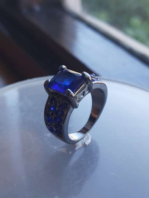 Exquisite Black Gold Filled Blue Stone Ring Size 7