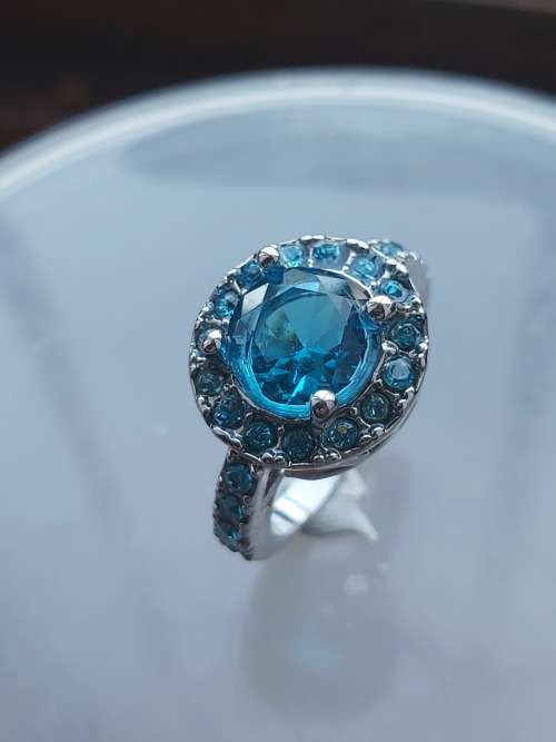 Exquisite White Gold Filled Blue Stone Ring Size 8