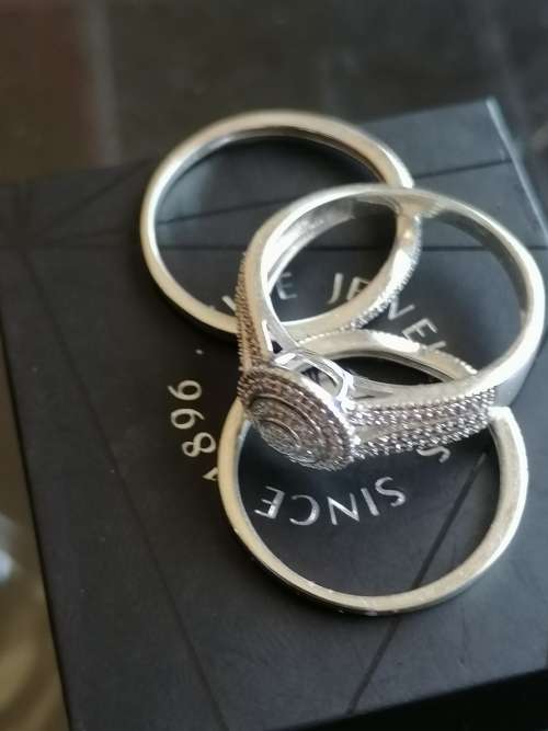 GENUINE AmericanSwiss 925 Solid Sterling Silver Cubic Zirconia Wedding Ring  - Ring Size 9