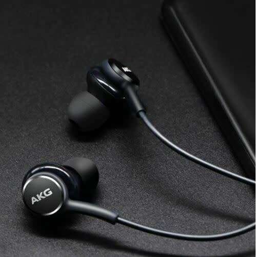 AKG Headphones Earphones - Color Black