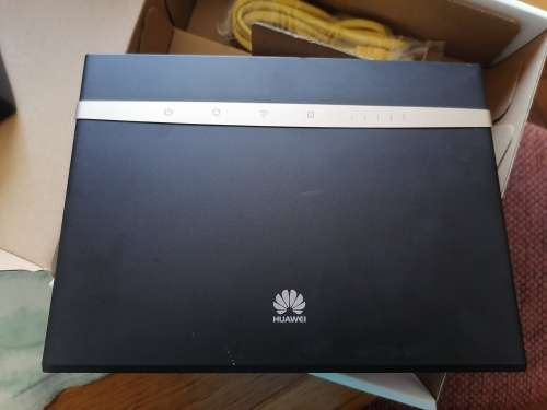 Huawei 4G/5G Router model B525 (It take a SIM CARD)