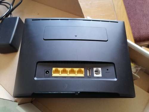 Huawei 4G/5G Router model B525 (It take a SIM CARD)
