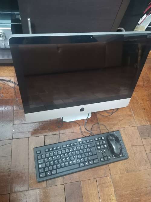 iMac mid 2011 i5 in clean condition 21.5inch