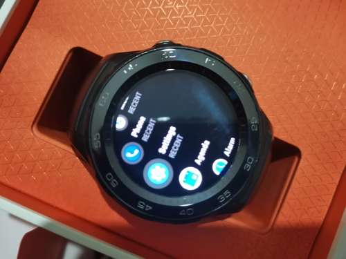 Huawei Watch 2 with LTE phone functionality, model LEO DLXX
