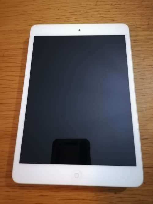 IPAD MINI 2 - 16GIG - WHITE - 4G and WIFI