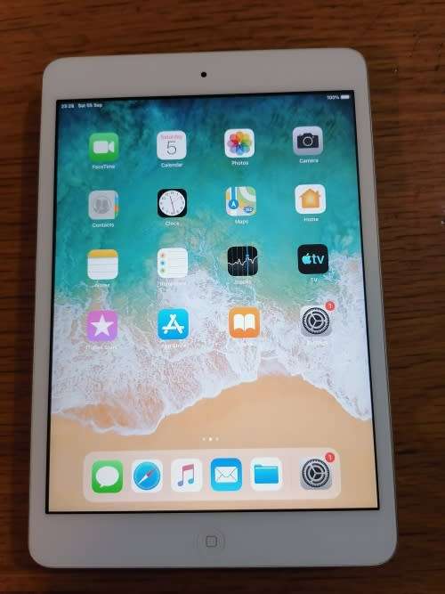 IPAD MINI 2 - 16GIG - WHITE - 4G and WIFI