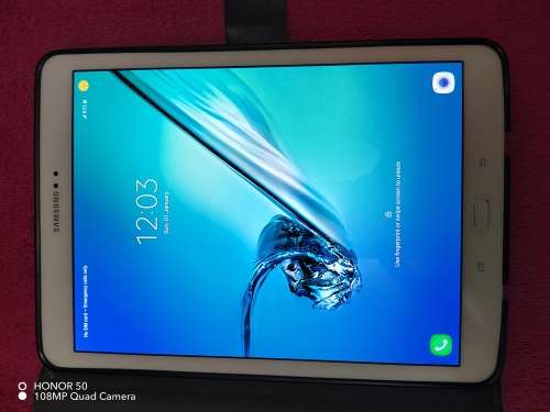 Samsung Tab S2 9.7 inch in good condition (SM-T815)