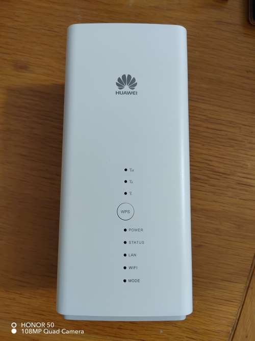 Huawei B618 4G LTE Router - Takes SIM Card 64 Devices Huawei B618 4G LTE Router - Takes SIM Card 64