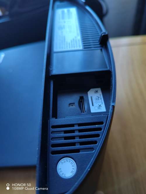 Huawei 4G/5G Router model B525 (It take a SIM CARD)