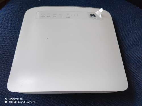 Latest Huawei 4G Router model E5186 (It take a SIM CARD)