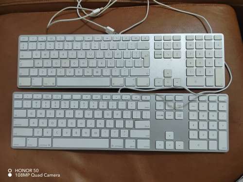 Apple keyboard model A1243