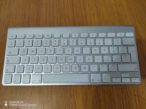 Apple keyboard model A1314