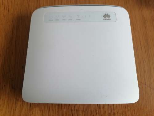 Latest Huawei 4G Router model E5186 (It take a SIM CARD)