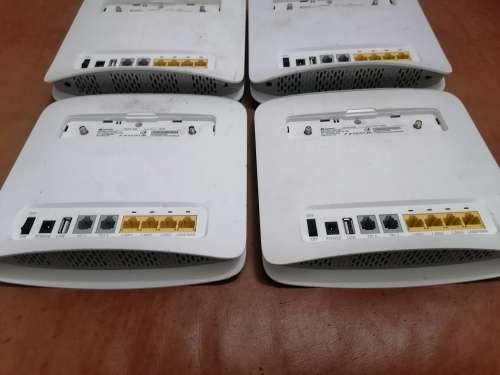 Huawei 4G Router model E5186 (It take a SIM CARD)