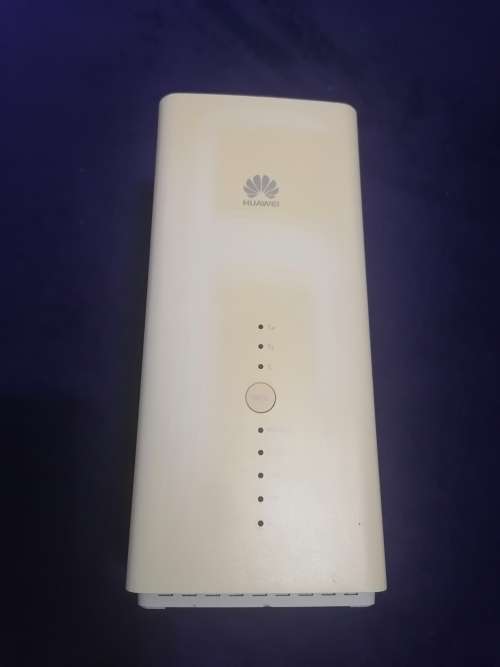 Huawei B618 4G LTE Router - Takes SIM Card 64 Devices Huawei B618 4G LTE Router - Takes SIM Card 64