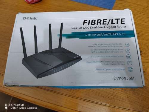 D-LINK DWR-956M 4G LTe router (It take a sim card)