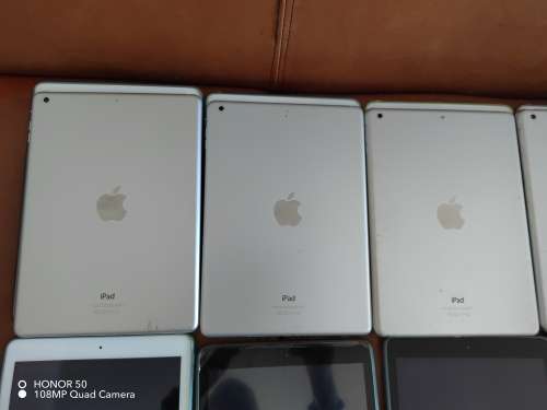 IPAD AIR - 16GIG - WHITE - WIFI ONLY, NEVER BEEN REPAIRED