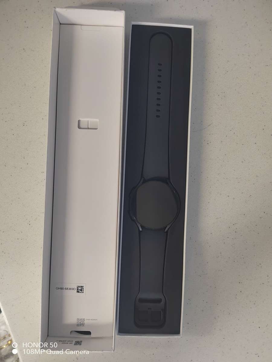 SAMSUNG WATCH 6 LTE, model SM-R945F, ICASA approved