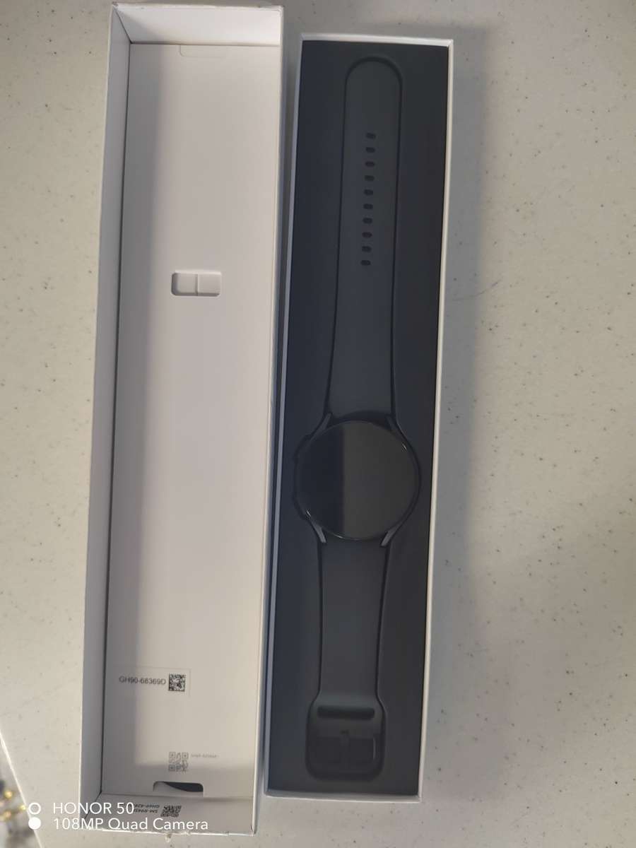 SAMSUNG WATCH 6 LTE, model SM-R945F, ICASA approved