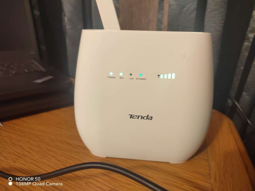 Tenda 300 Mbps Wireless N300 4G LTE & VoLTE Router 4G680 V2.0