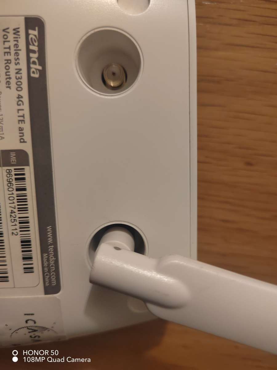 Tenda 300 Mbps Wireless N300 4G LTE & VoLTE Router 4G680 V2.0