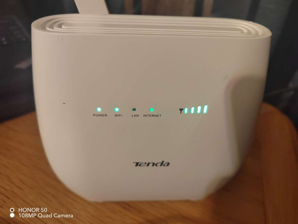 Tenda 300 Mbps Wireless N300 4G LTE & VoLTE Router 4G680 V2.0