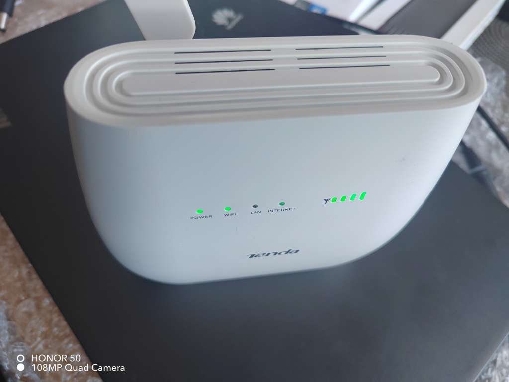 Tenda 300 Mbps Wireless N300 4G LTE & VoLTE Router 4G680 V2.0