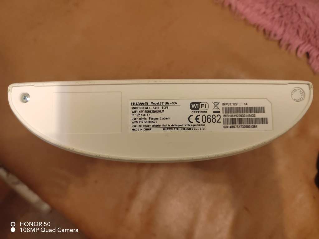 Huawei 4G Router model B315Bs-936 (It take a SIM CARD) up to 32