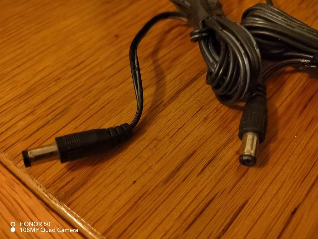 Yealink original 5V 600mA univesal power supply