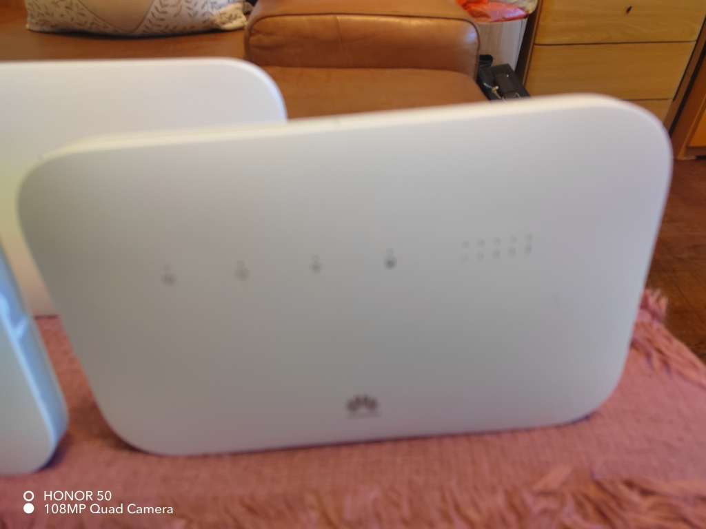 Huawei B612-233 4G Lte router (It take a SIM CARD)