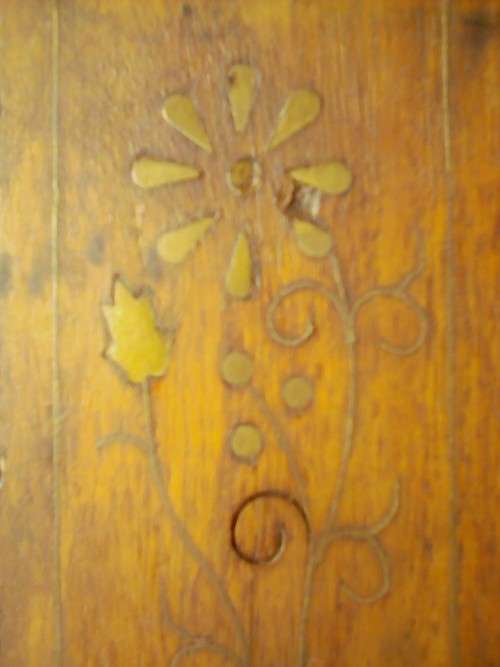 BEAUTIFUL WOODEN TRAY 32.3CM X 21.5CM