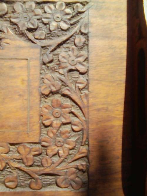 BEAUTIFUL WOODEN TRAY 32.3CM X 21.5CM