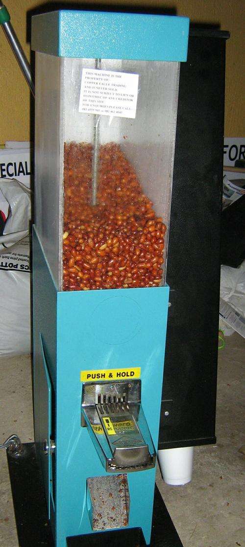 PEANUT OR JELLY BEAN VENDING MACHINE, EXCELLENT CONDITION