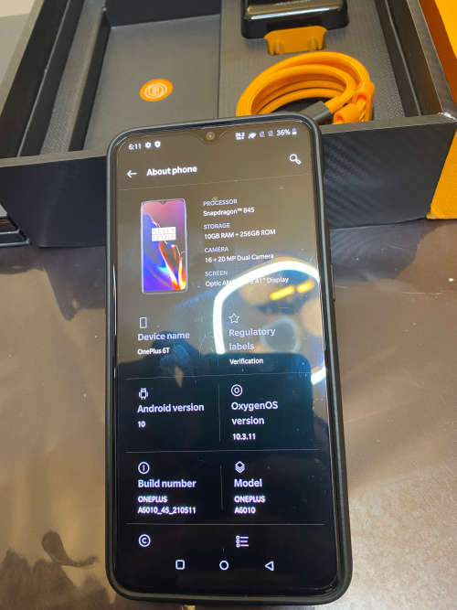 *LATE LISTING**Collectors Item* OnePlus 6T McLaren Edition Boxed. 256GB Storage. 10GB Ram.