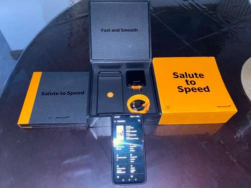 *LATE LISTING**Collectors Item* OnePlus 6T McLaren Edition Boxed. 256GB Storage. 10GB Ram.
