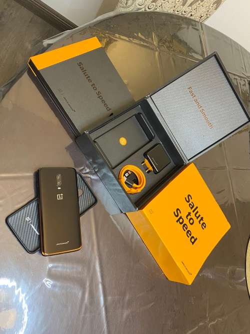 *LATE LISTING**Collectors Item* OnePlus 6T McLaren Edition Boxed. 256GB Storage. 10GB Ram.