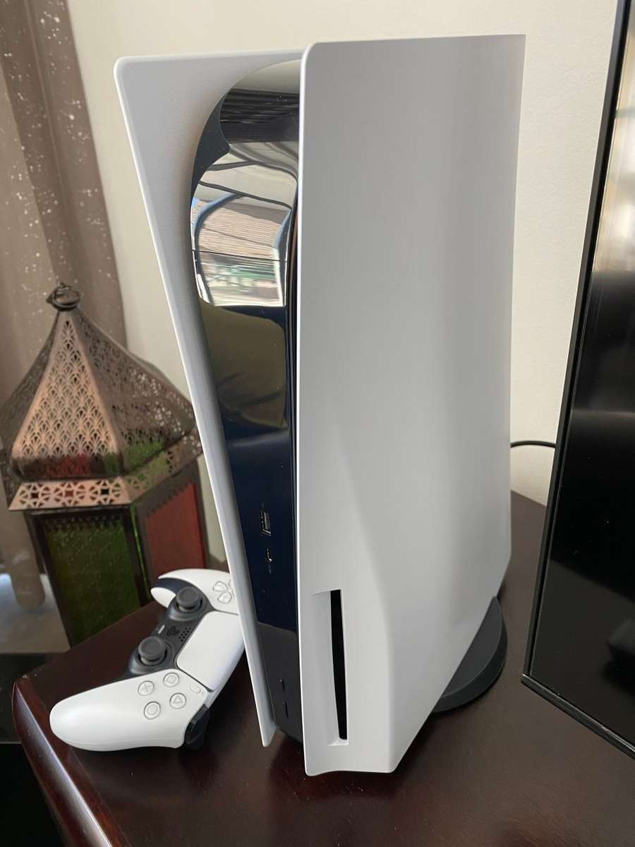 *MONTH END SPECIAL* As New PS5 Disc Edition Boxed with all accessories. Glacier White.1TB SSD.