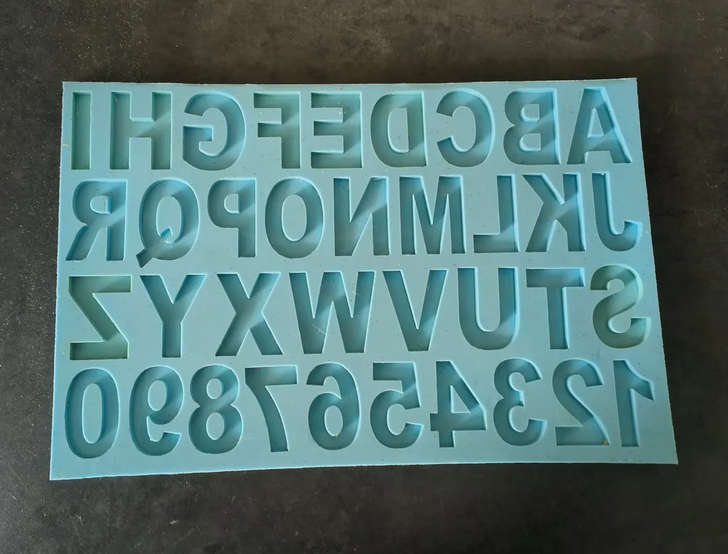Silicone letter mold for epoxy