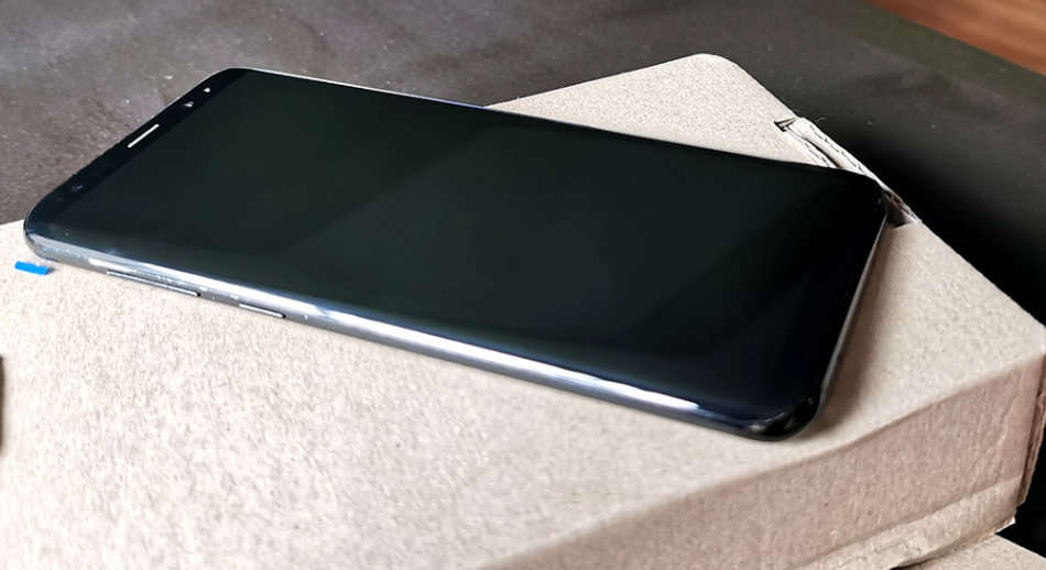 *EXCELLENT CONDITION* Samsung Galaxy S8 Plus + 64GB Midnight Black