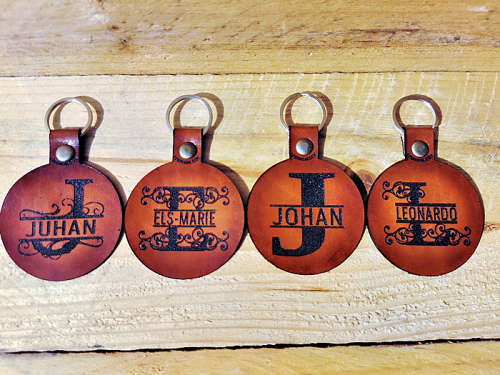 1 Veg tanned Keyring With your name or surname (Personalized)