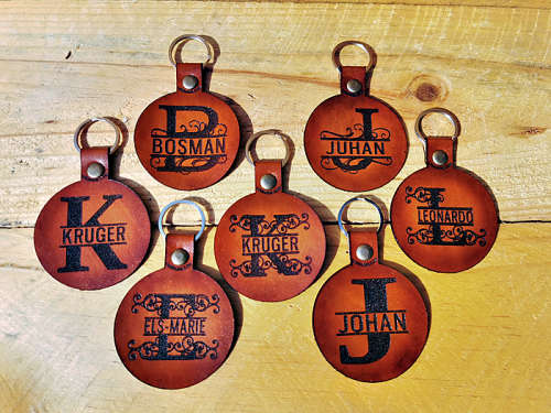 1 Veg tanned Keyring With your name or surname (Personalized)