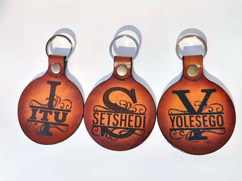 1 Veg tanned Keyring With your name or surname 3 styles to choose from (Personalized)