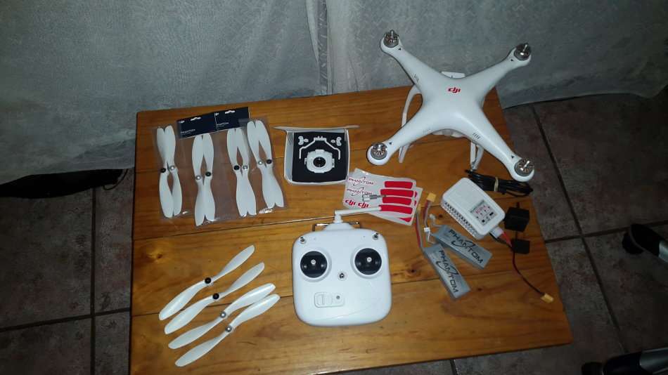 DJI Phantom FC40 UAV