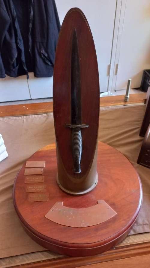 Reconnaissance commando dagger