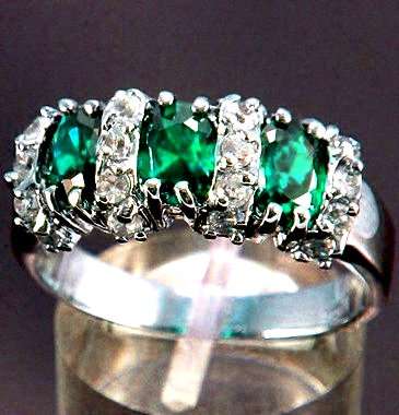 *14k White Gold Emerald & CZ Ring Size 9 / R *
