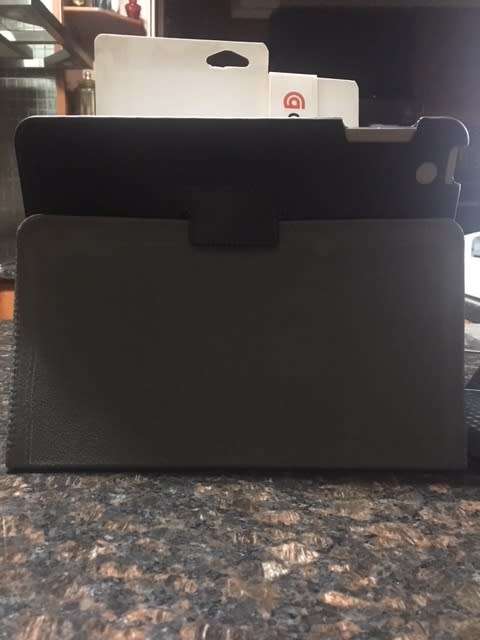 BARGAIN!!! - Griffin Elan Folio Slim Case with stand