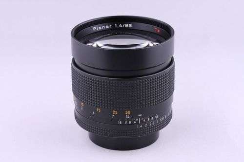 Zeiss / Contax T* Planar 1.4 / 85 MM lens