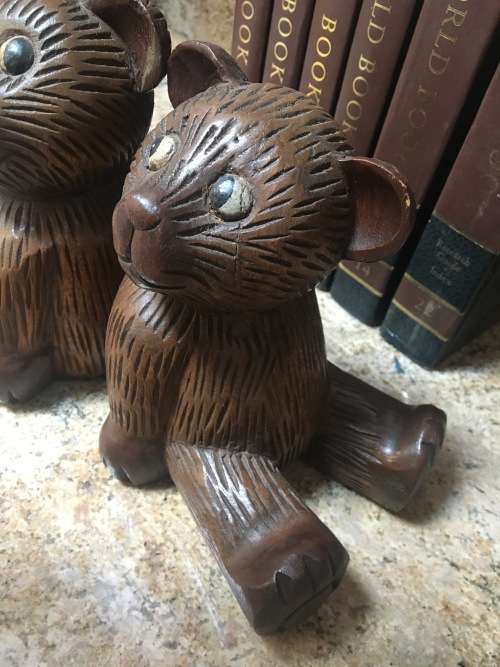 Stunning Pair of 'Vintage' Wooden Teddy Bear Carved Book Ends
